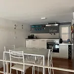 Milo-metro Loft Apartment