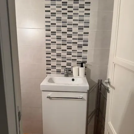 Milo-metro Loft Apartmán *